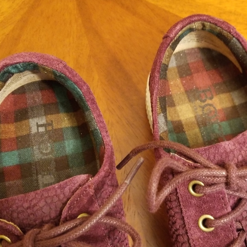 Born red suede lace up sneaker zipper plaid sole - Picture 4 of 8